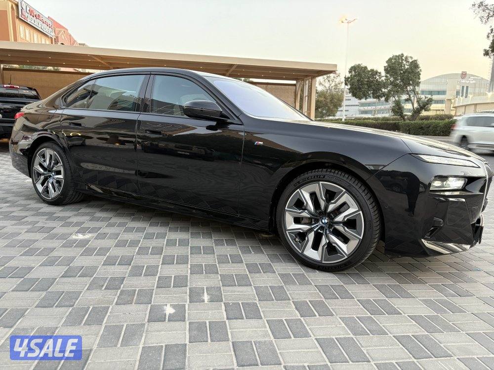 للبيع BMW740i مديل 20234