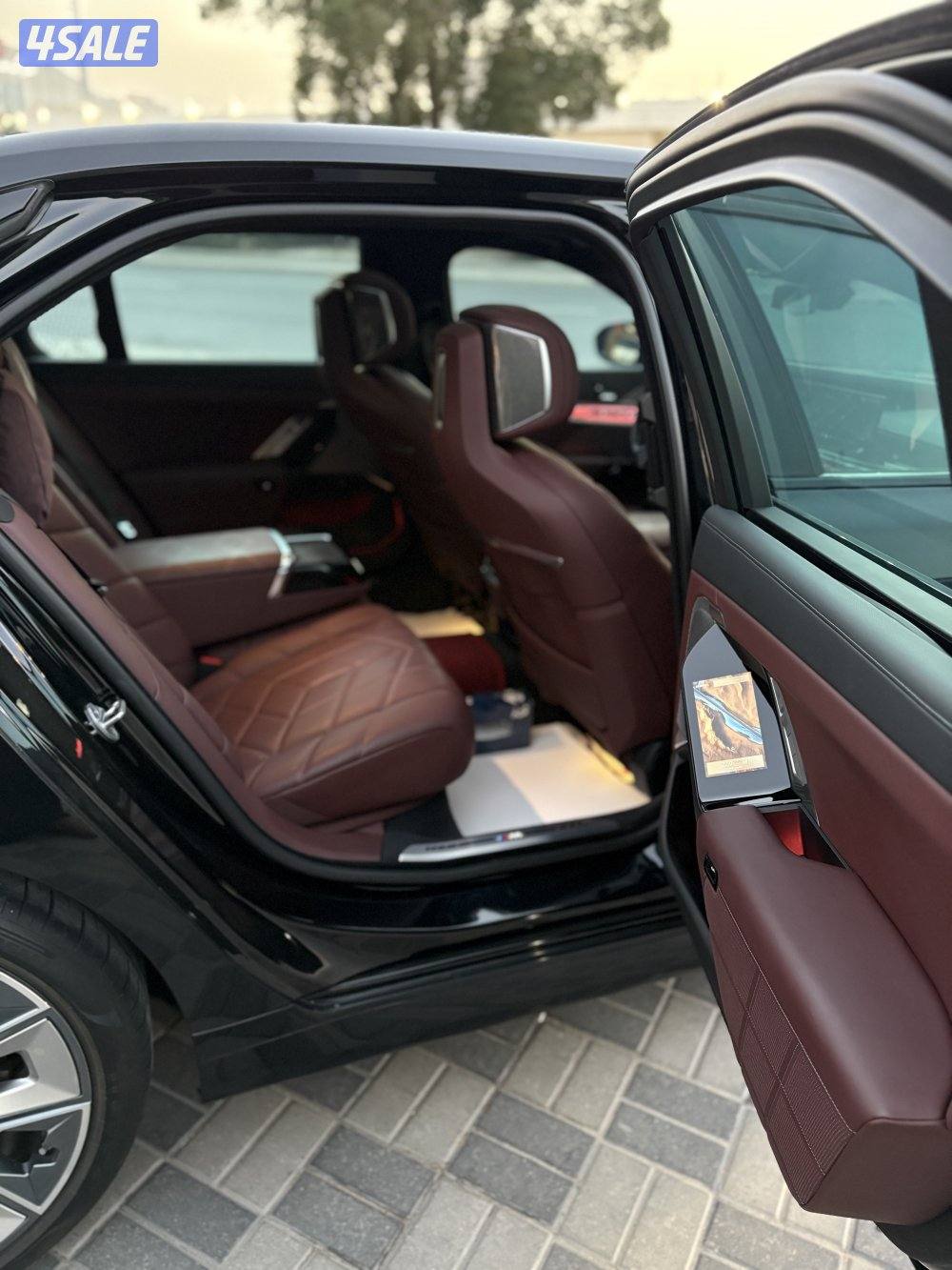 للبيع BMW740i مديل 20235