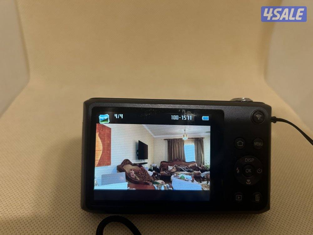 عرض على كاميرات سامسونغ لها شاشتين سعر 100 مع كامل اغراضها4