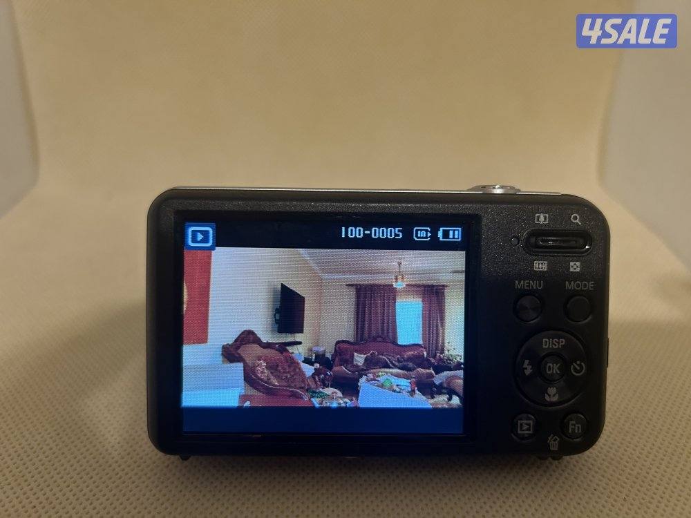 عرض على كاميرات سامسونغ لها شاشتين سعر 100 مع كامل اغراضها5