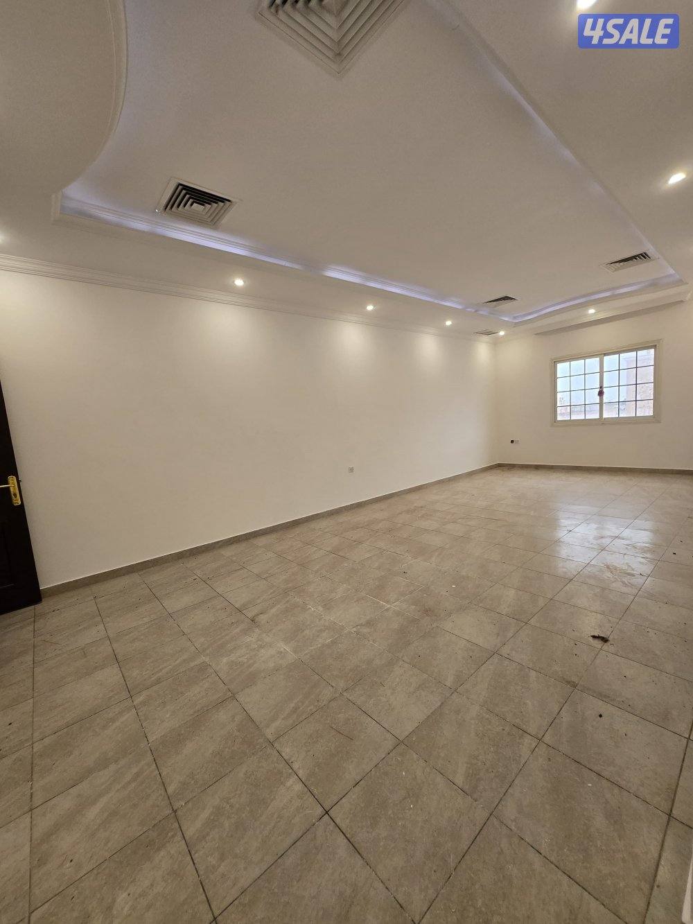 فرصه لاتعوض ولاتتكرر للعوائل .. للإيجار شقه بالرابيه ق4 مساحتها كبيره2