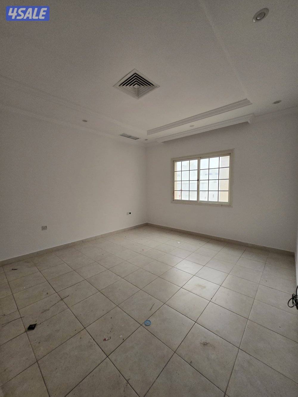 فرصه لاتعوض ولاتتكرر للعوائل .. للإيجار شقه بالرابيه ق4 مساحتها كبيره5