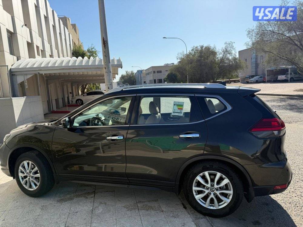 السلام عليكم نيسان اكس تريل موديل ٢٠١٨ مسحوبة من معرض الوكالة المستعمل1