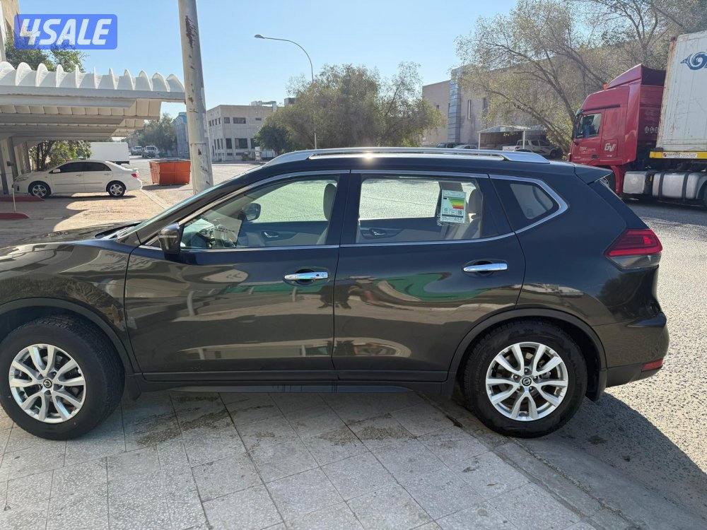 السلام عليكم نيسان اكس تريل موديل ٢٠١٨ مسحوبة من معرض الوكالة المستعمل7