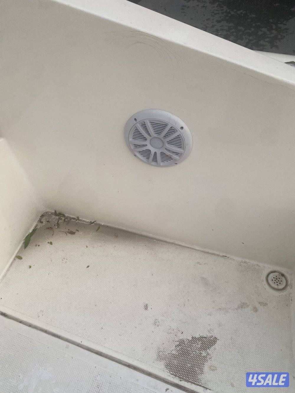 للبيع طراد اماراتي ٣١ قدم موديل ٢٠١٩3