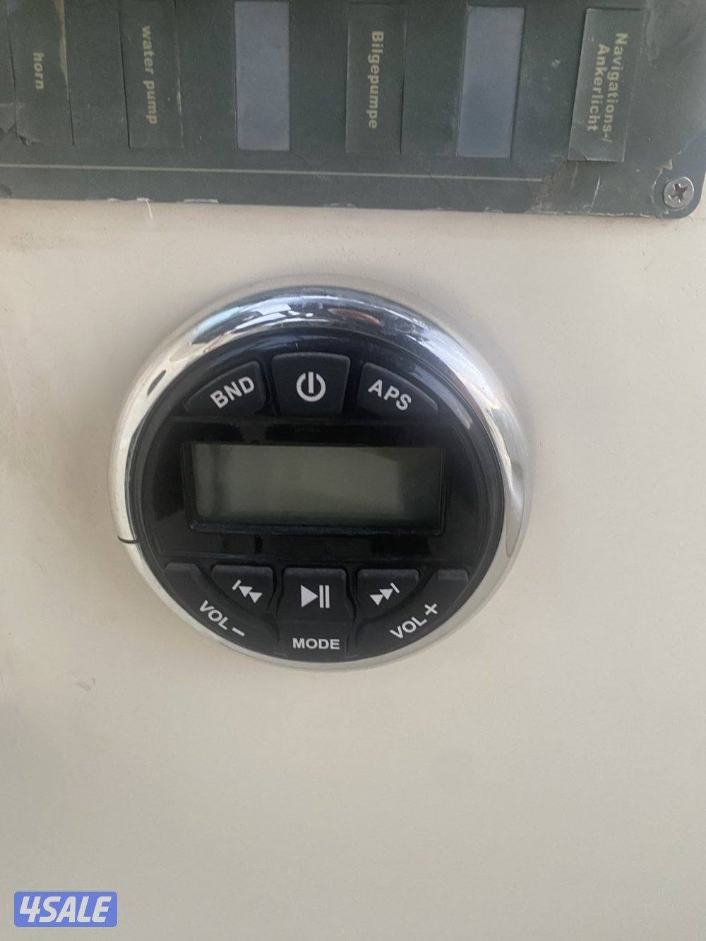 للبيع طراد اماراتي ٣١ قدم موديل ٢٠١٩4