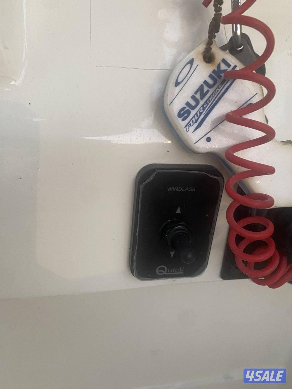 للبيع طراد اماراتي ٣١ قدم موديل ٢٠١٩9