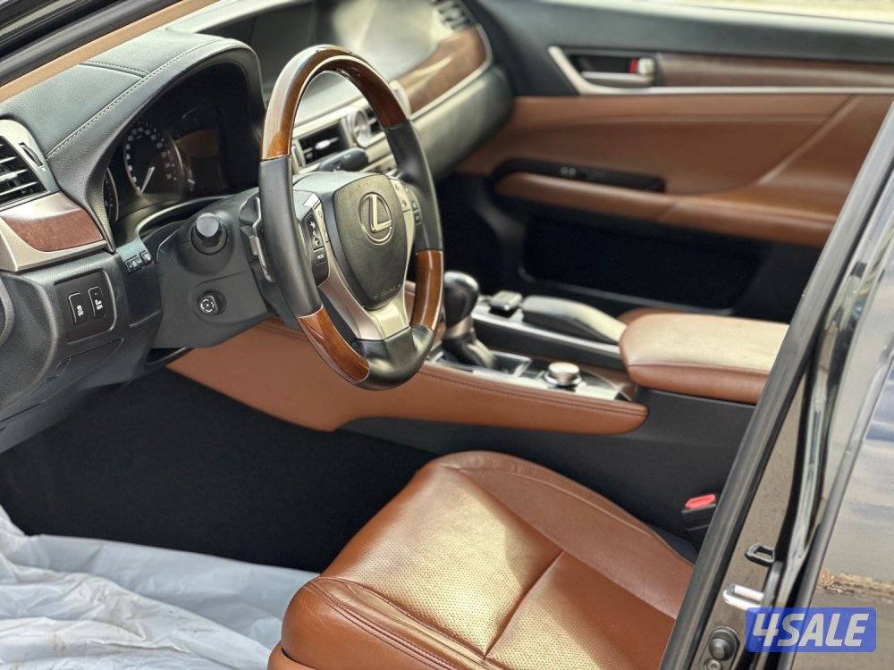 للبيع لكزس GS250 وارد الوكالة الساير3