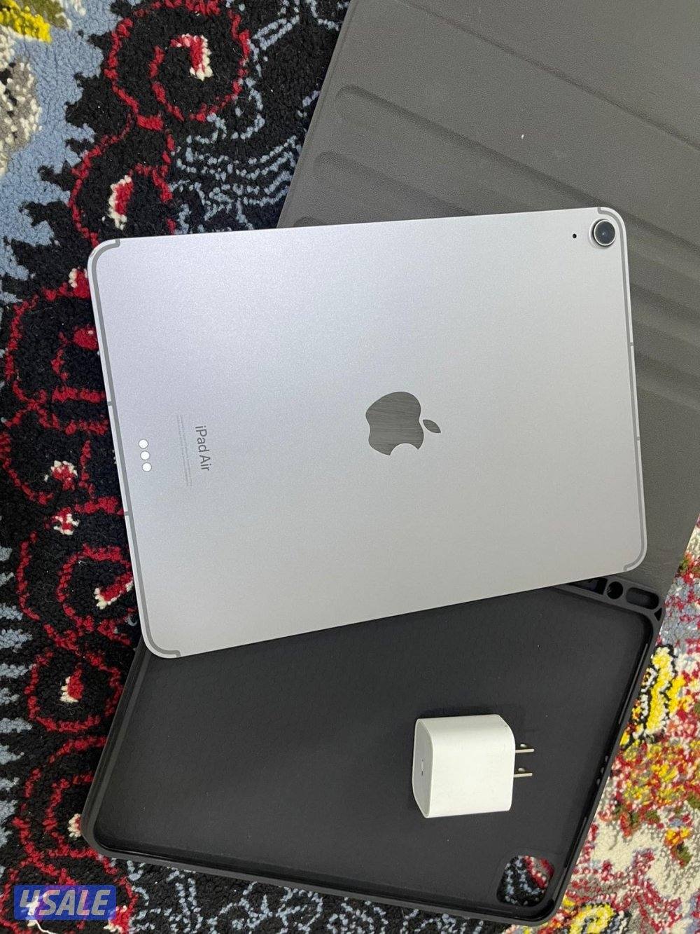 ايباد اير 11 انش M2 بطاريه 100 مساحه 256 غيغا نظيف حيل سنة 20240