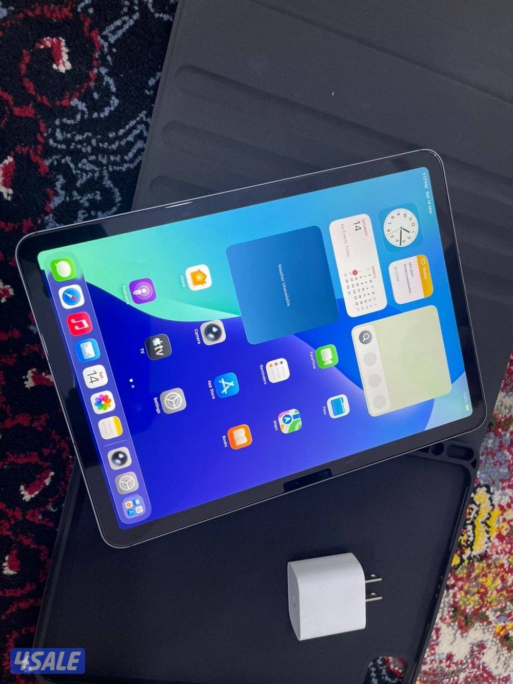 ايباد اير 11 انش M2 بطاريه 100 مساحه 256 غيغا نظيف حيل سنة 20242