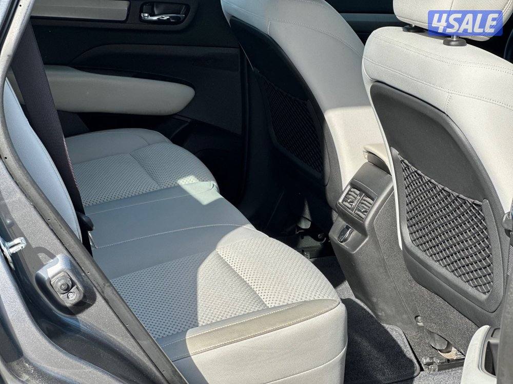 للبيع رينو كوليوس ماشي ٤٠ الف كيلو تحت الكفالة5