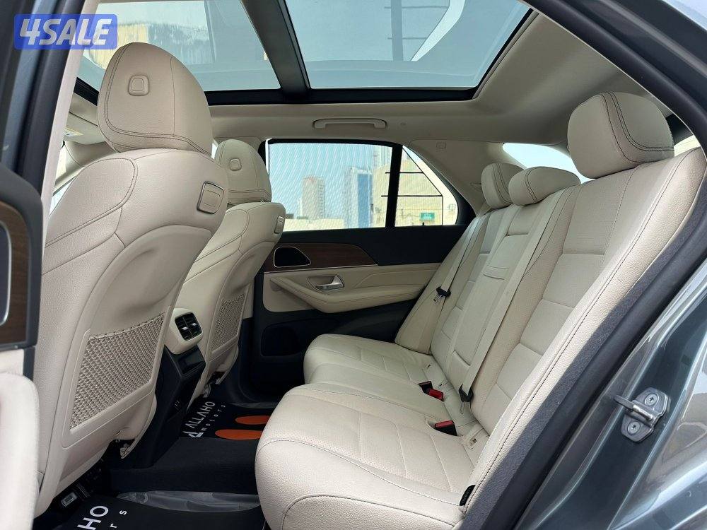 مرسيدسGLE450 كتAMG موديل2020 عداد68الف وارد الملا8