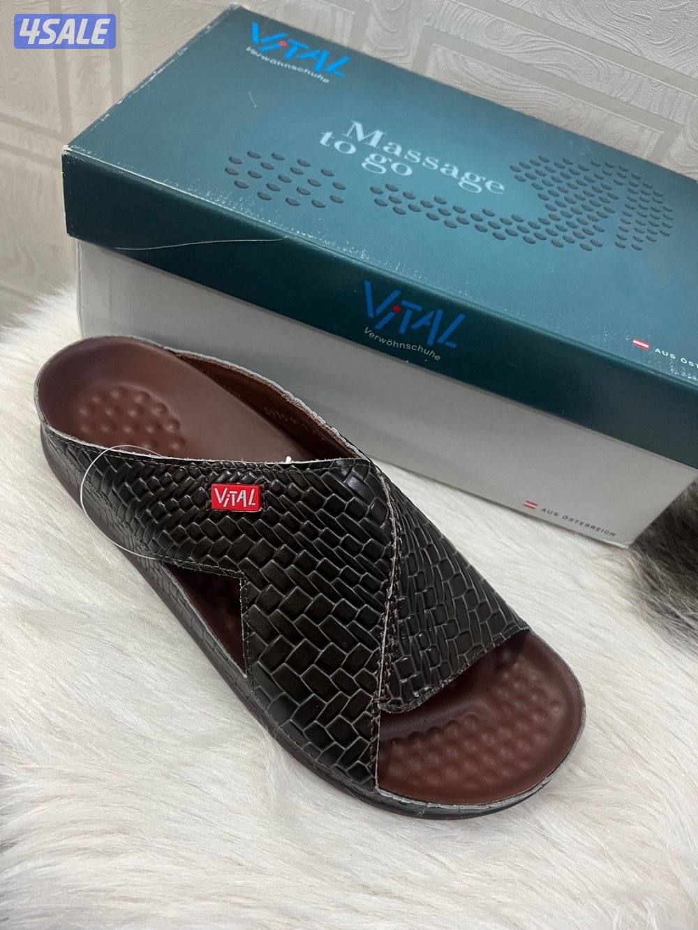 للبيع جوتي ومداس ونعل فيتال مقاس ٤١ اصليين2