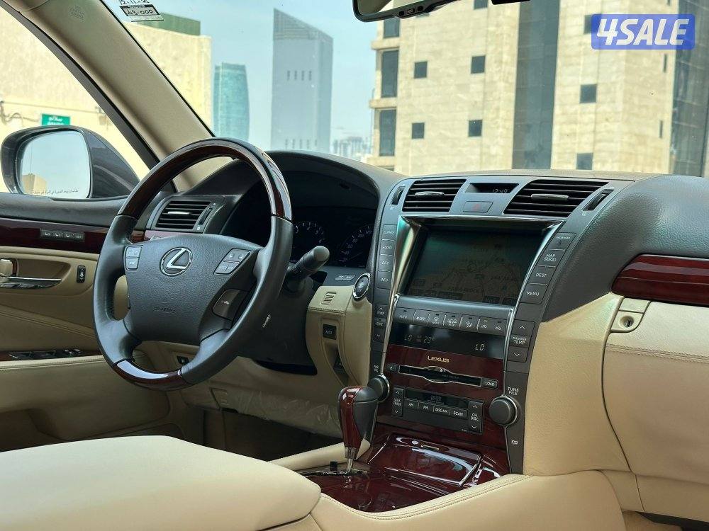 لكزسLS460L موديل2008 عداد38الف وارد الساير سيرفس منتظم بحاله نادره5