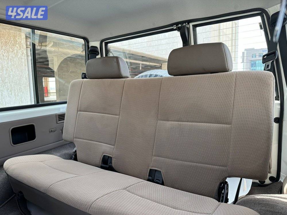 لاندكروزر(ربع) موديل2025 (اصفار) وارد السعوديه (ديزل)12