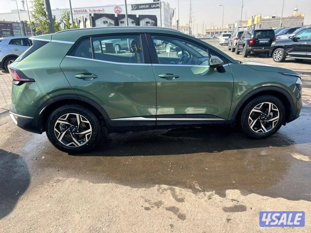 كيا سبورتاج موديل 2023  ماشى 63.000 k.m وارد المطوع .3