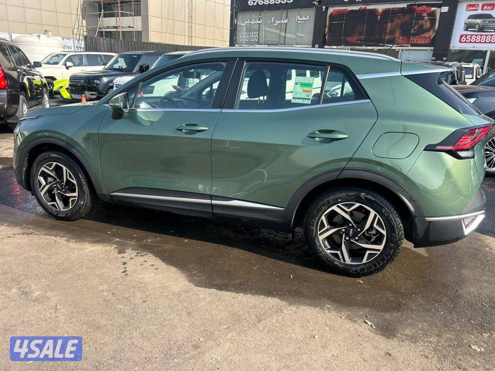 كيا سبورتاج موديل 2023  ماشى 63.000 k.m وارد المطوع .2