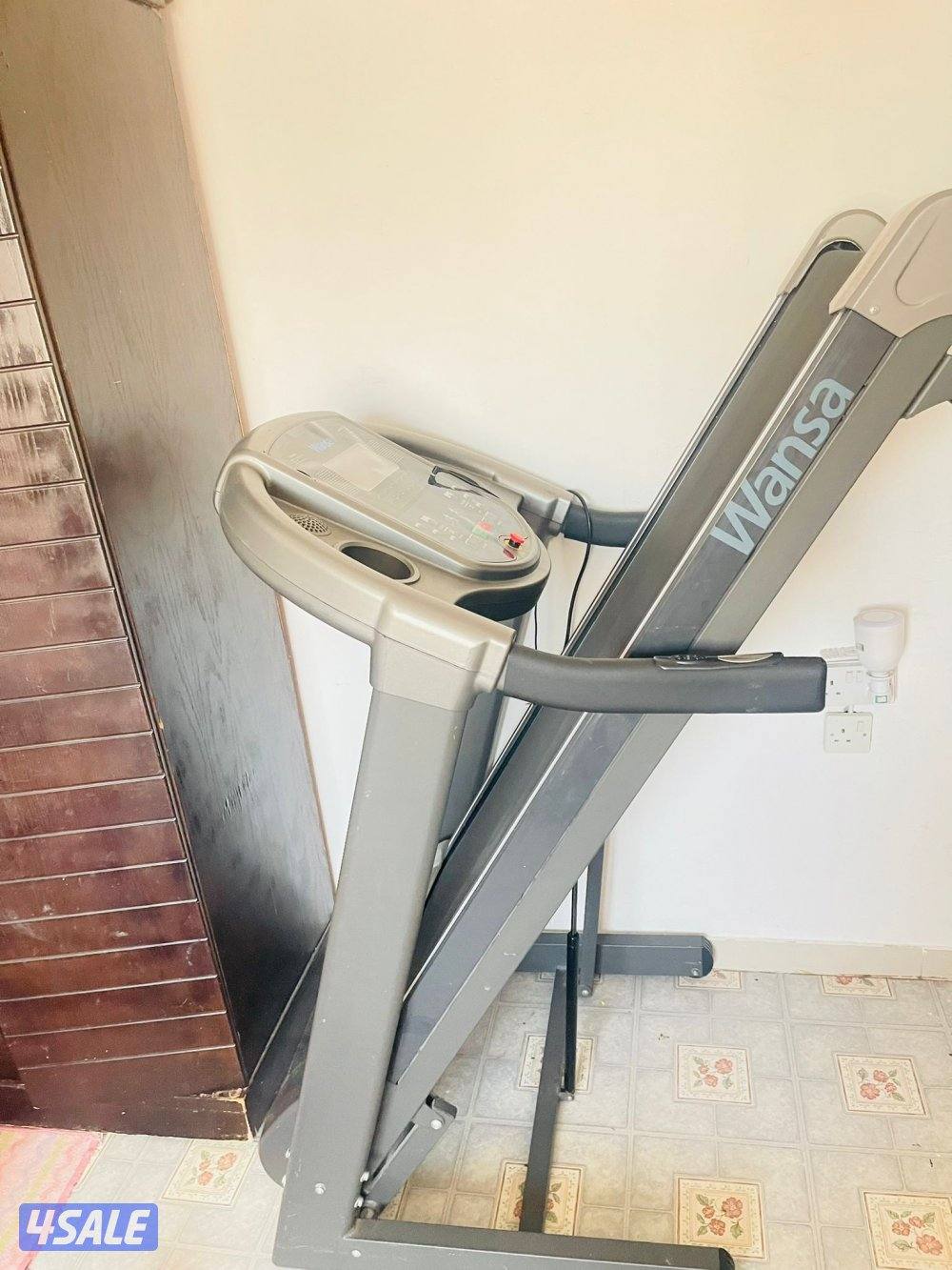 جهاز مشي Wansa شبه جديد - حمولة 130kg -0
