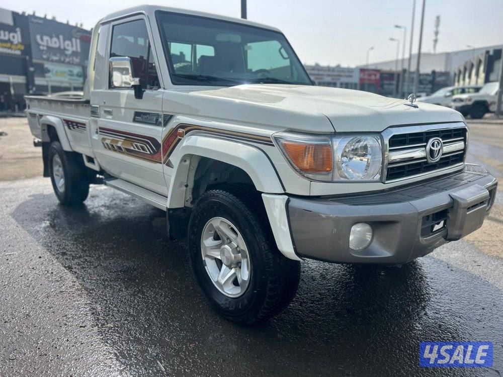 تويوتا لاند كروزر شاص LX .V6 موديل 2021 ماشى 145.000 k.m  وارد الساير1