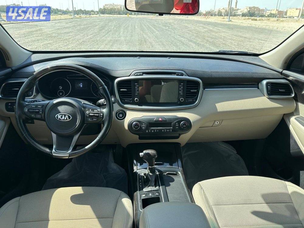 كيا سورينتو ٢٠١٧ كامل المواصفات بحالة ممتازة3