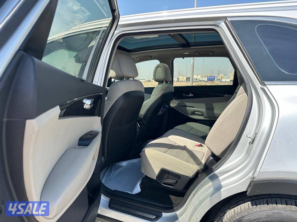 كيا سورينتو ٢٠١٧ كامل المواصفات بحالة ممتازة6