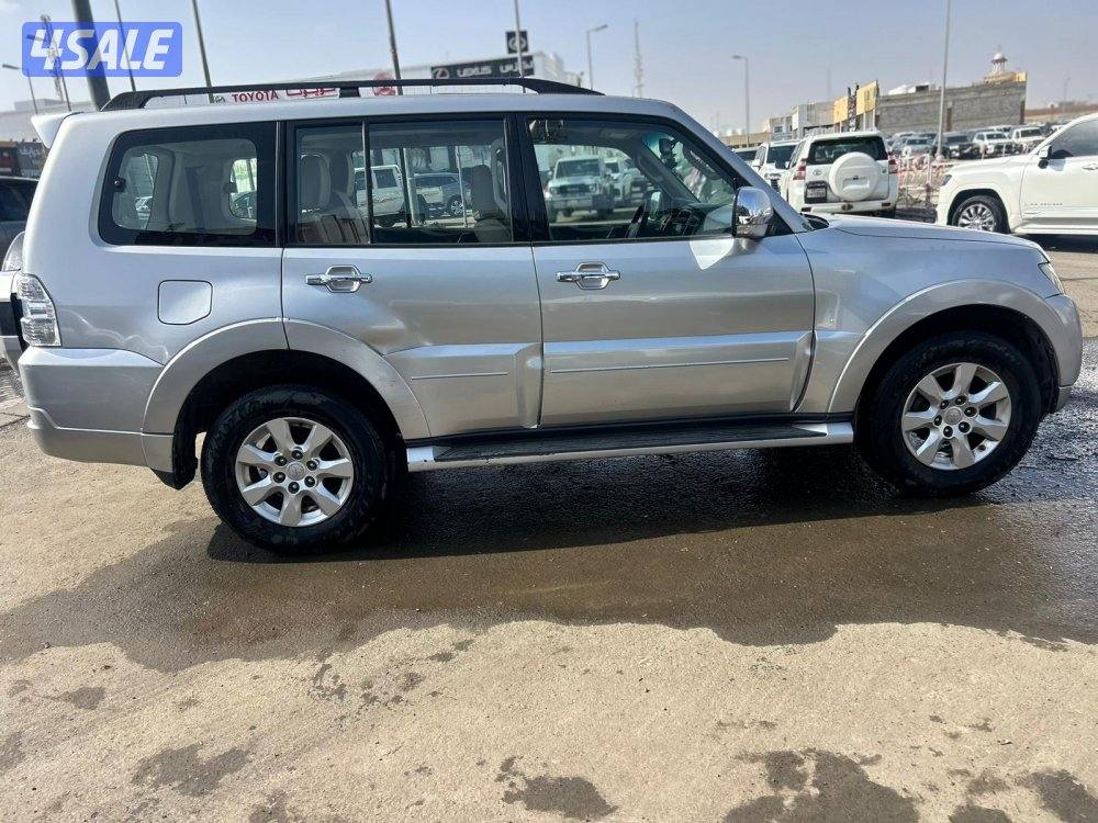 ميتسوبيشى باجيرو GLS -V6 موديل 2018 ماشى 202.000 k.m  وارد الملا .2