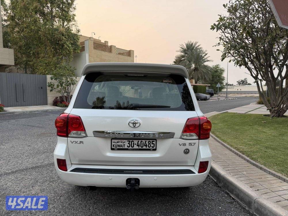 لاند كروزر VX.R عداد 126 صبغ الوكالة3