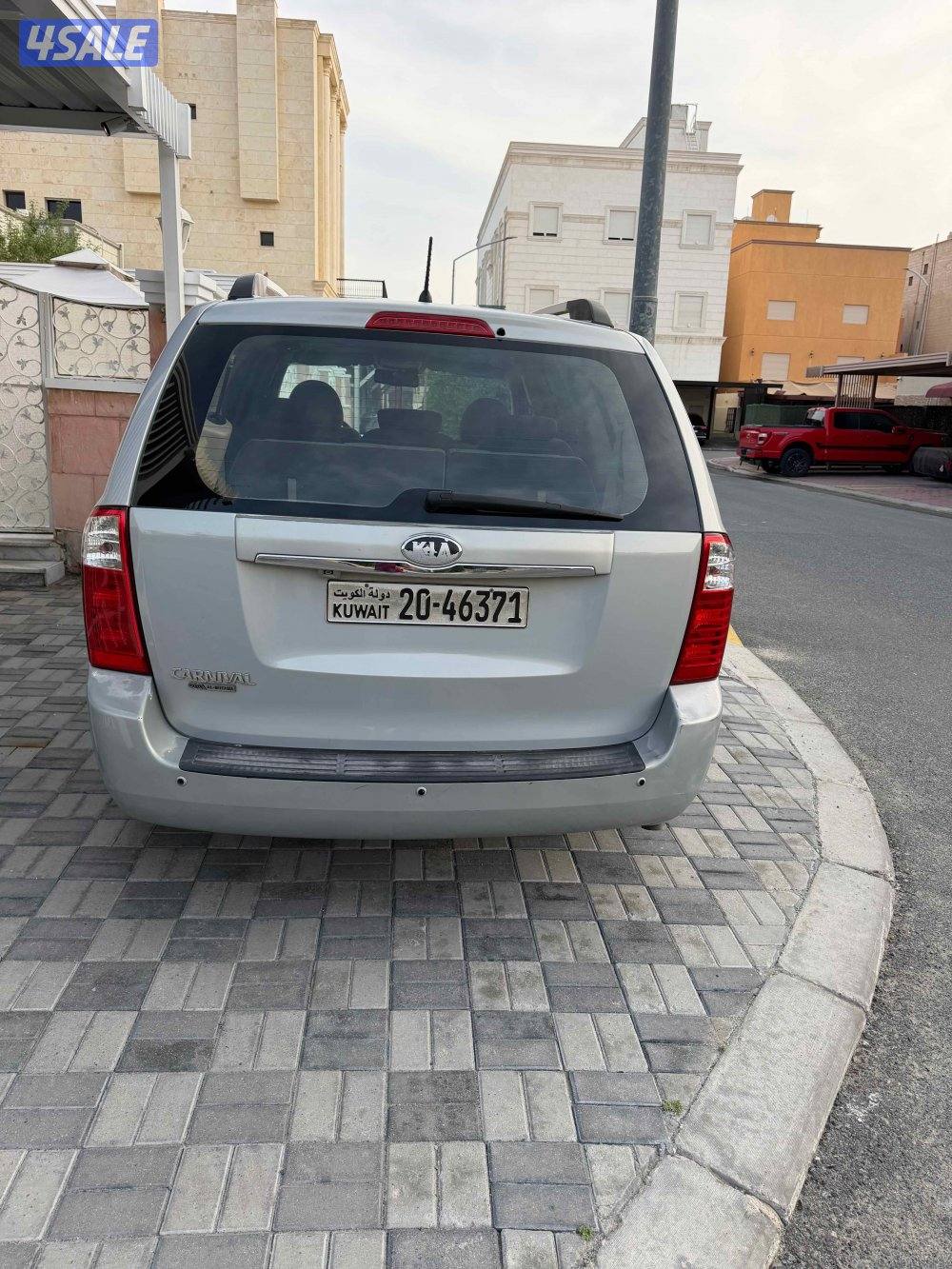 كرنفال ٢٠١٣ ماشي ٣٤٠ الف بحاله جيده جدا7