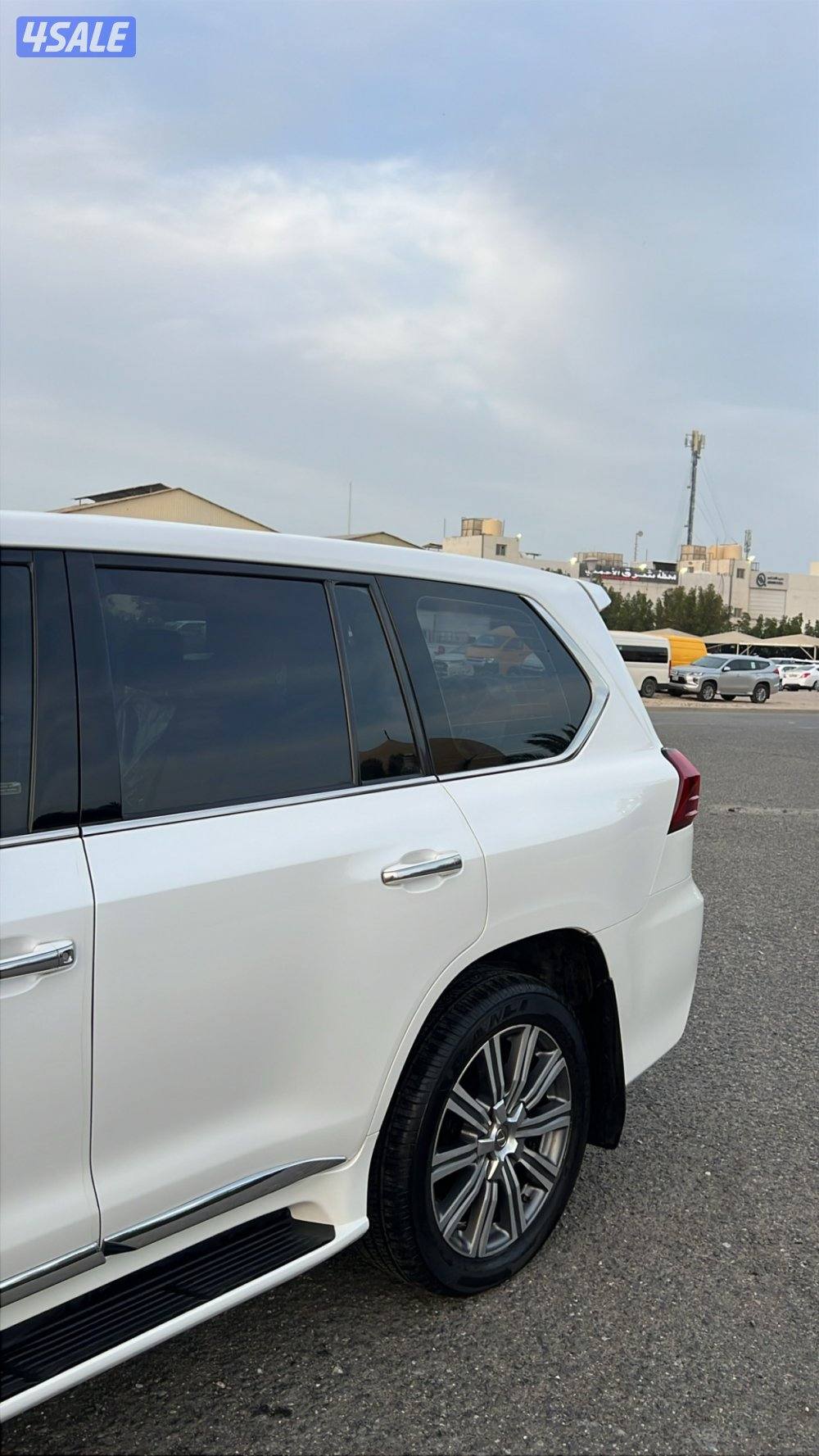 للبيع لكزس2016وارد قطر2