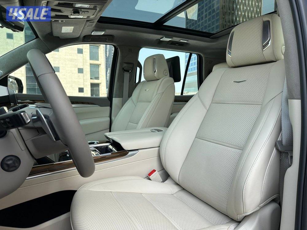 اسكاليدPLATINUM SPORT موديل2025 عداد1700كيلو الغانم تحت الكفاله9