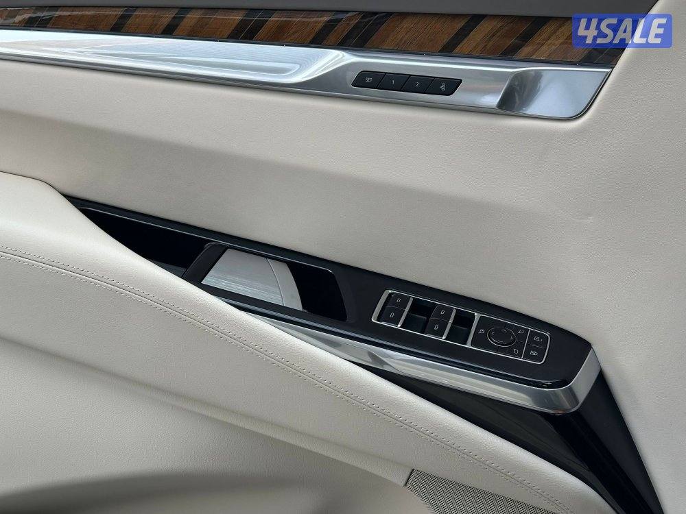 اسكاليدPLATINUM SPORT موديل2025 عداد1700كيلو الغانم تحت الكفاله12