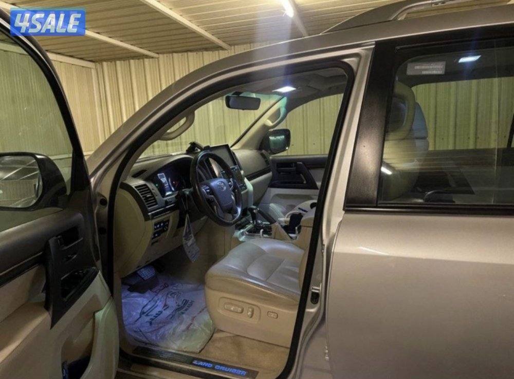 للبيع لاندكروز جراند تورنق موديل ٢٠١٩0