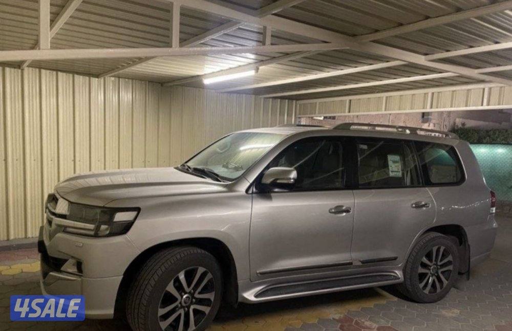 للبيع لاندكروز جراند تورنق موديل ٢٠١٩1