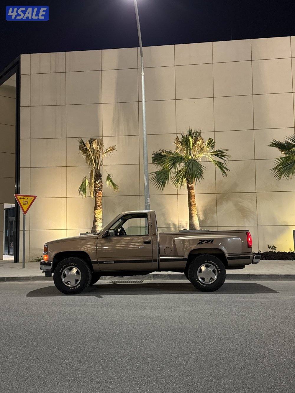 للبيع او للبدل سلفرادو 19973