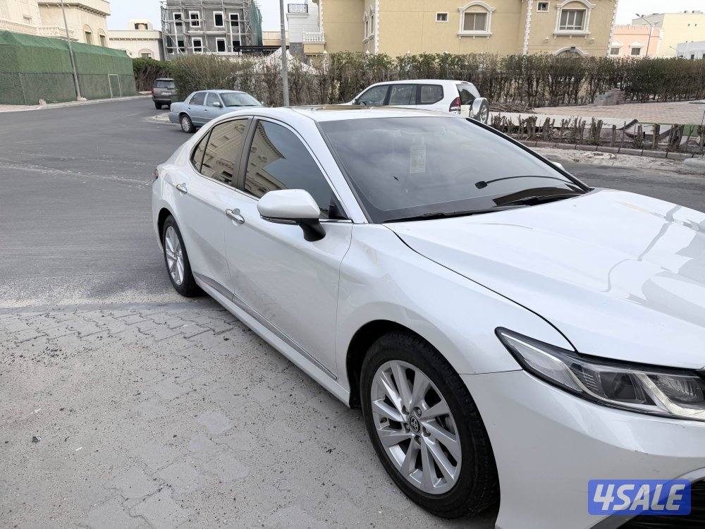 للبيع كامري بحالة الوكالة 20212