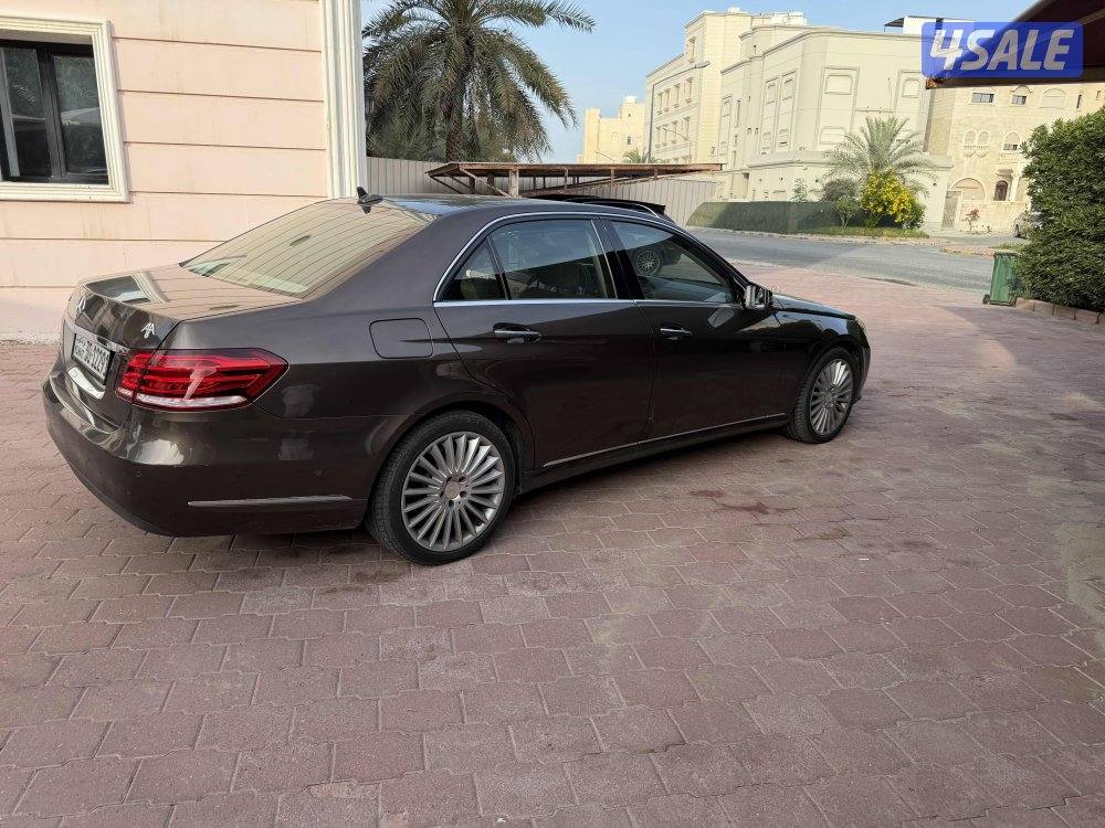 للبيع مرسيدس E 2000