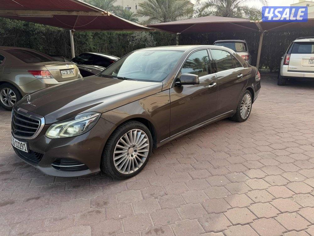 للبيع مرسيدس E 2002