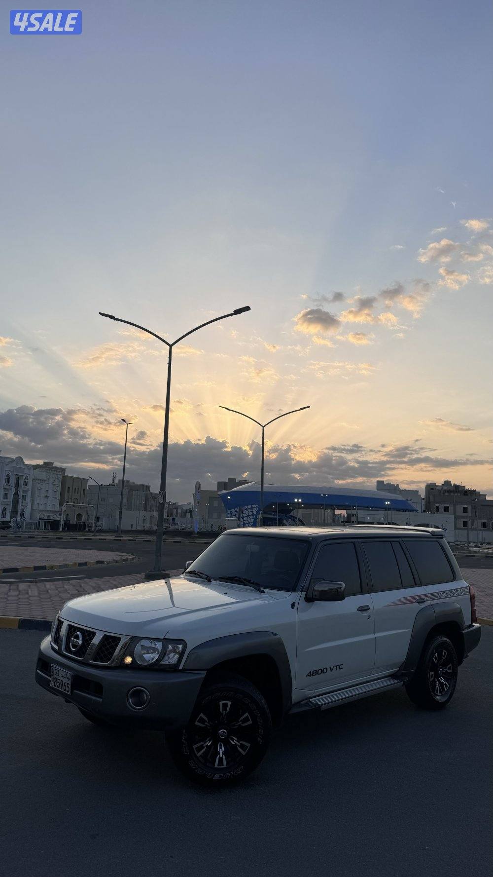 للبيع سوبر سفاري 2023 اللون ابيض2