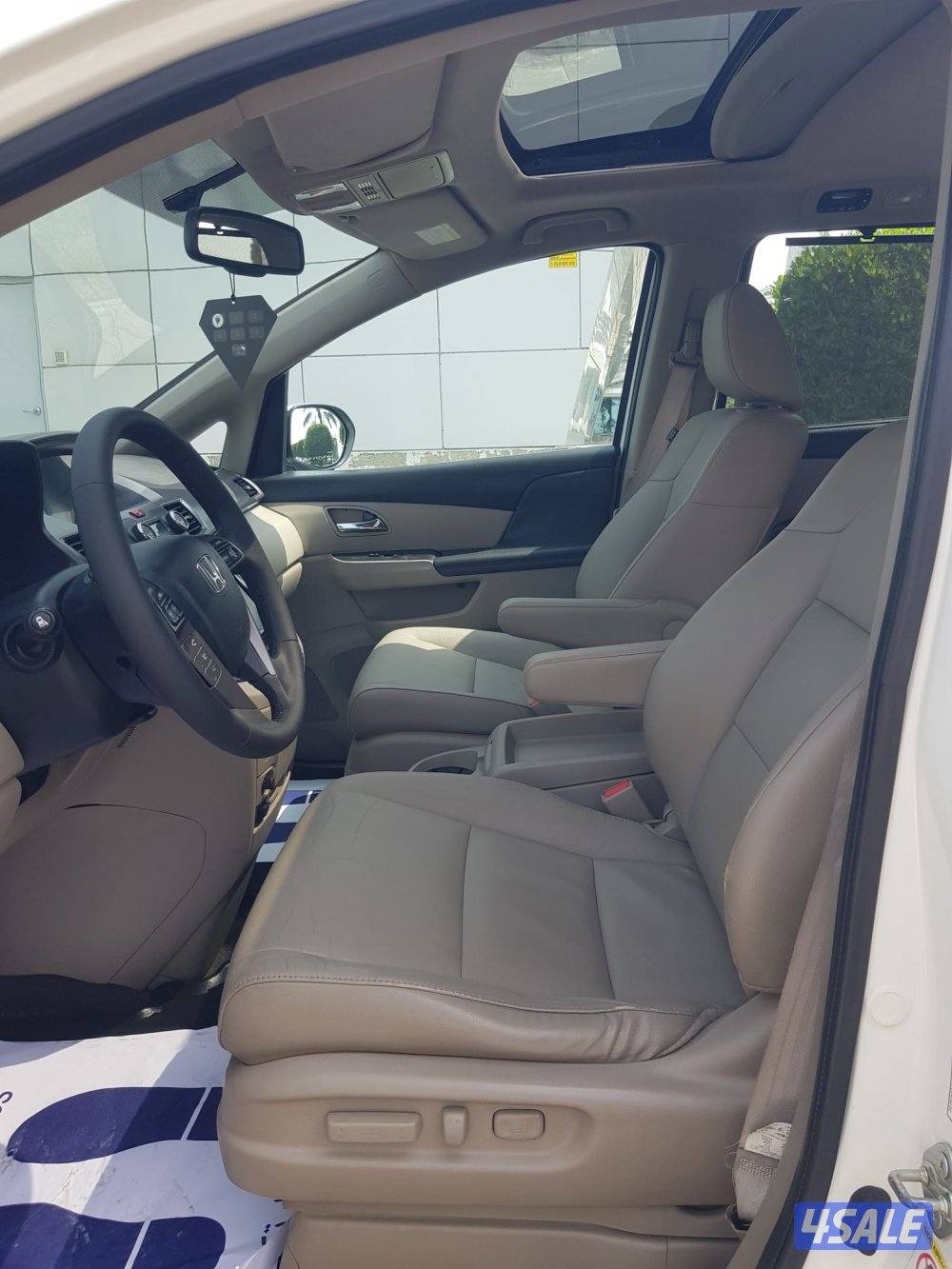 للبيع هوندا اوديسي موديل 2015 عداد 1644