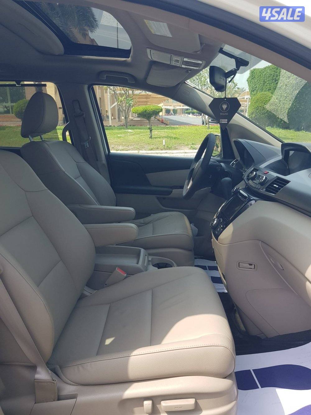 للبيع هوندا اوديسي موديل 2015 عداد 1645