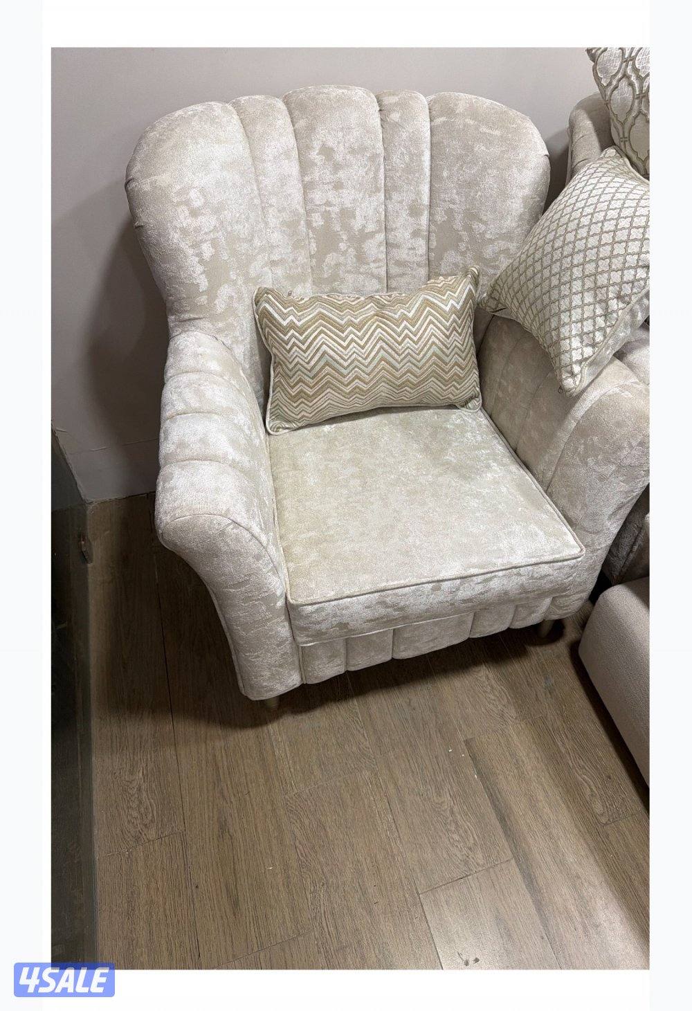 فرصة امتلك كنب و غنفات مكلفة اغلى الاسعار والبيع على السومه4