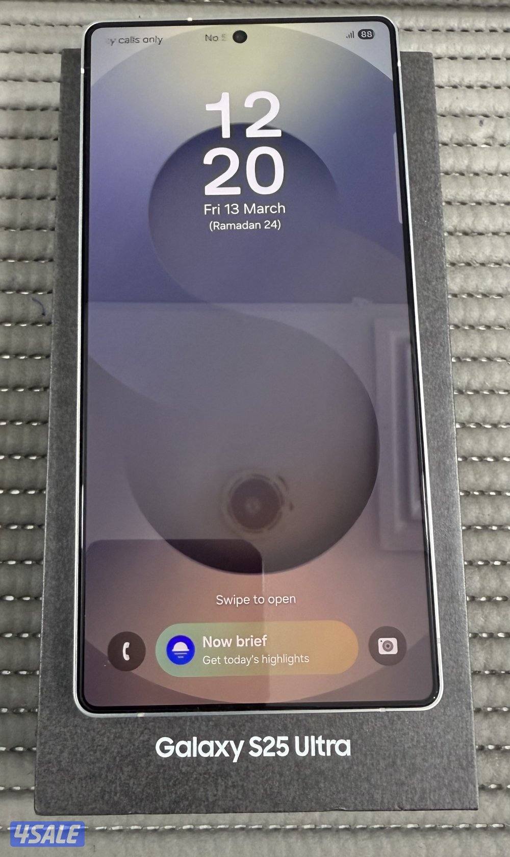 Samsung Galaxy S25Ultra 512GB Silver Blue Used.5