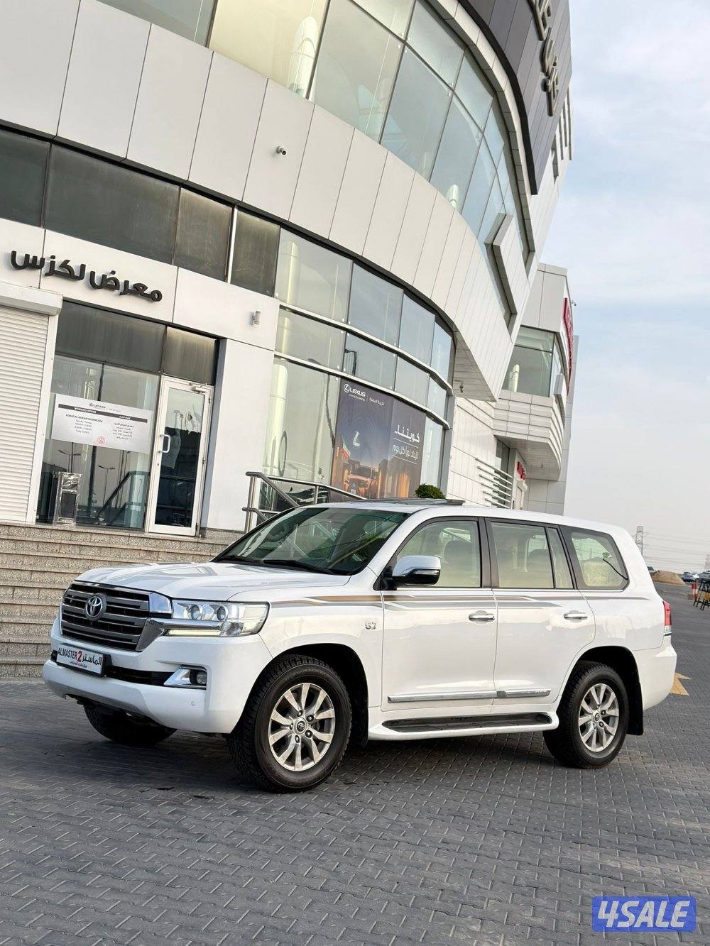 لاند كروزرVXR موديل 2016  عداد 277 الف0