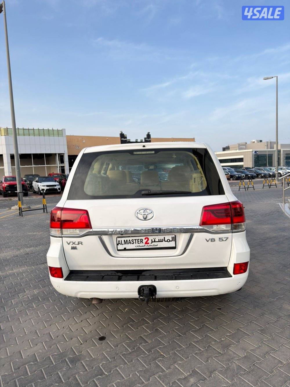 لاند كروزرVXR موديل 2016  عداد 277 الف6