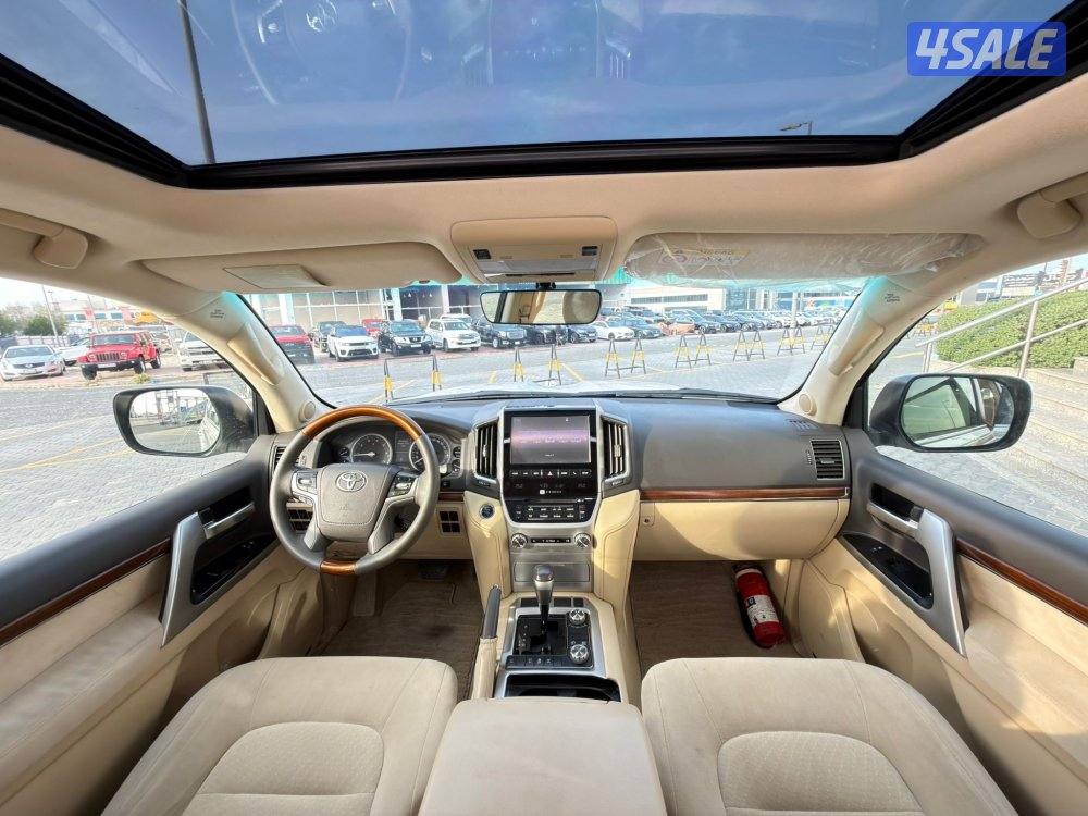 لاند كروزرVXR موديل 2016  عداد 277 الف9