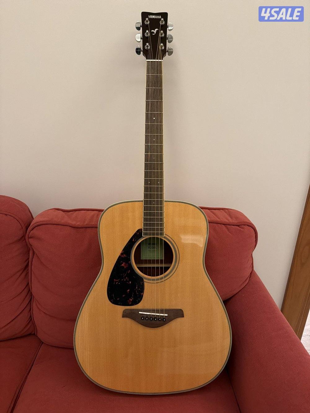 Spanish Acoustic Guitar0
