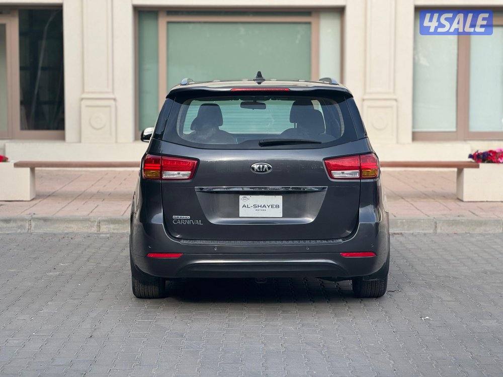 للبيع كيا كرنفال موديل 20164