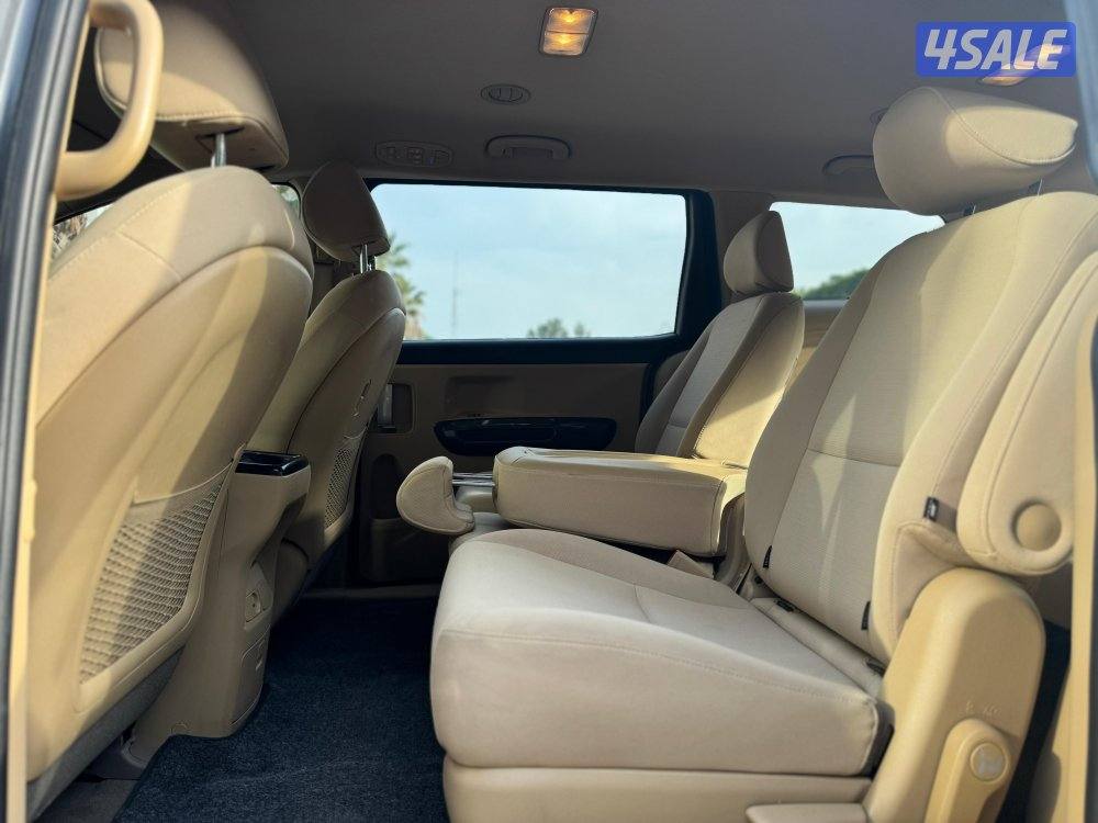 للبيع كيا كرنفال موديل 20169