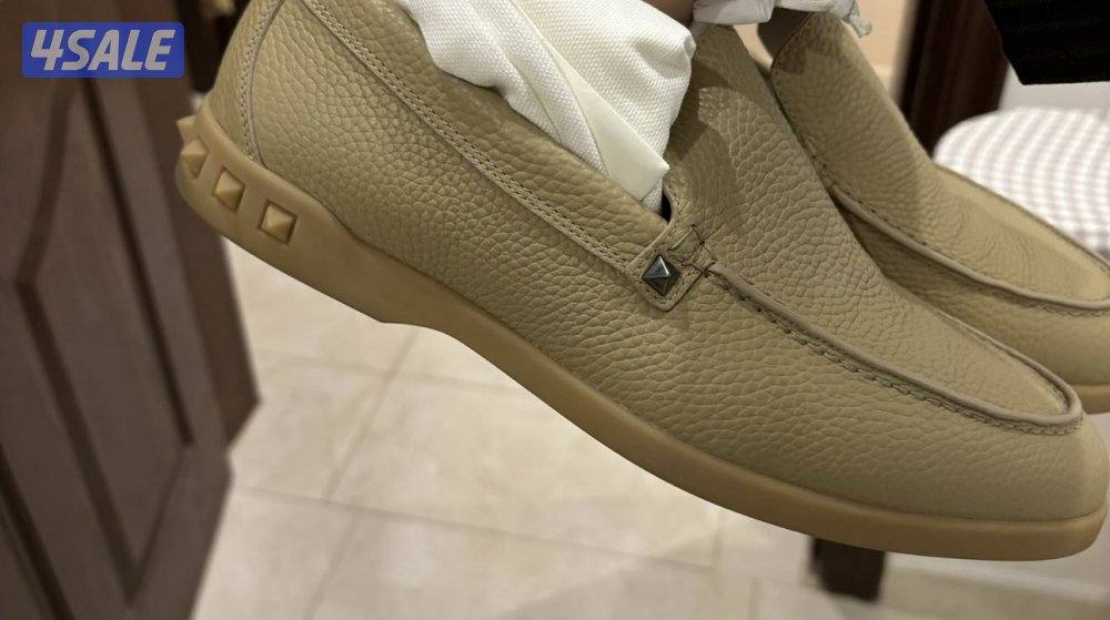 جوتي فالنتينو مستعمل خفيف0