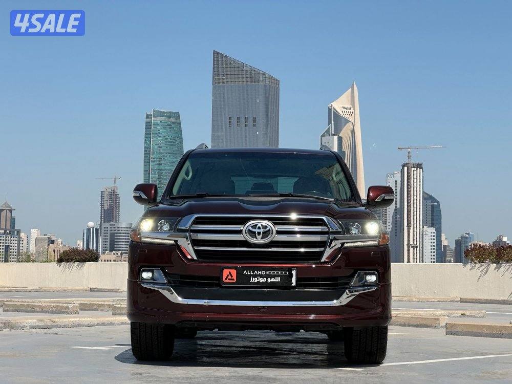 لاندكروزرGXR V8 GRAND TOURING موديل2019 عداد61الف بحاله نادره2